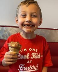 Teresa Burge's Instagram, Twitter & Facebook