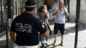 Dal 28 giugno in zona bianca viene eliminato l'obbligo di indossare le mascherine all'aperto, ma restano una serie di regole da rispettare. Stop All Obbligo Delle Mascherine All Aperto Ecco Tutte Le Eccezioni