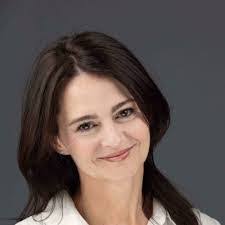 Julie Petree's Instagram, Twitter & Facebook