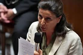 Bébés nés sans bras : "Agnès Buzyn, trouvez de l'argent,