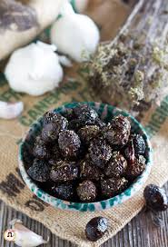 Le Olive Nere Al Forno Alla Siciliana Sono Un Antipasto O Una Conserva Della Nonna Perfette Da Preparare In Questo P Ricette Idee Alimentari Ricette Di Cucina