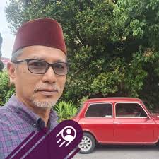 Pedang buaya berenang Bilah 23 inci + hulu 6 inci Besi sup9a sepuhan minyak  Kayu halbam Temin dan aring tembaga brass Ketajaman AAA Rm400 Wasap 👉🏻  www.wasap.my/60193713203