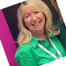 Robin Rutter's Instagram, Twitter & Facebook