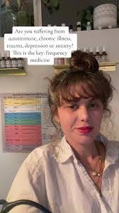 Rebecca Bee's Instagram, Twitter & Facebook