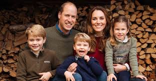 The couple's second son was born at 11.01am, weighing 8lb 7oz. Kh4ynkmv49hxfm