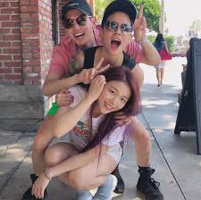 Rm fue reclutado como el primer miembro de bts en 2010, durante una audición de talento de big hit.rm ensayó por años con dos compañeros, el rapero underground, min yoon gi y el bailarín jung ho seok (). íë£¬ Pa Twitter Ailee Shares Cute Photos Of Her Long Time Friendship With Eric Nam And F X S Amber Liu Https T Co 5qbomfz8pp