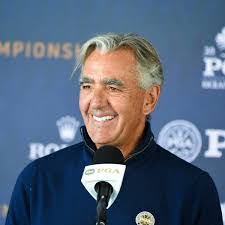 David Gate's Instagram, Twitter & Facebook