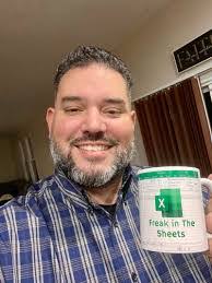 Alex Dowdle's Instagram, Twitter & Facebook