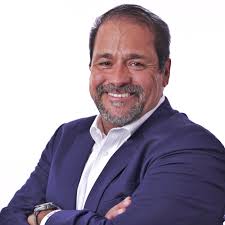 Steve Suarez's Instagram, Twitter & Facebook