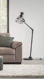 stijlvolle industriele staande lamp van zwart metaal lampen staande lampen verlichting