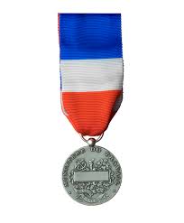 Obtenir la médaille d'honneur du travail. Medaille D Honneur Du Travail 20 Ans Argent