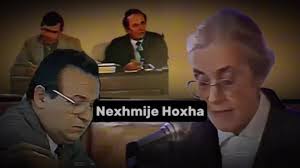 Nexhmije Hoxha në Seancën Gjygjësore 1993