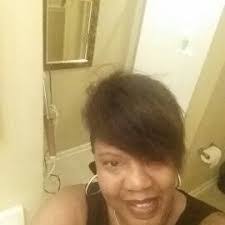 Carla Elmore's Instagram, Twitter & Facebook