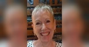 Alison Hanley's Instagram, Twitter & Facebook