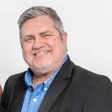 Scott Suchy's Instagram, Twitter & Facebook