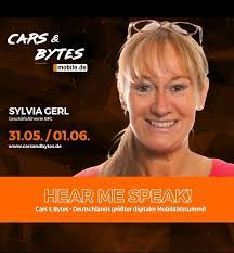 Iris Brenner's Instagram, Twitter & Facebook