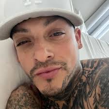 Tonya Scarbrough's Instagram, Twitter & Facebook