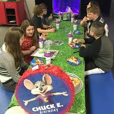 338x434 chuck e cheese valentine's day printable free chuck e cheese. Chuck E Cheese S Goes For A World Record