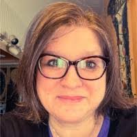 Robyn Wray's Instagram, Twitter & Facebook