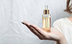 Is Mineral Oil Bad For You Two Experts Weight In Mineral Oil Natural Exfoliant Treating Dry Skin