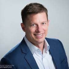 I am proud to announce that yesterday I received Brown Harris Stevens' 2017  Award for Most Properties Leased by an Individual Manhattan Agent! I want  to thank everyone who helped make 2017