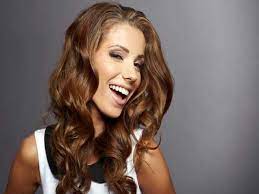 It's ideal for people with golden, warm complexions and warm brown eyes. Caramel Brown Hair Color Redefine Your Hair The Caramel Way Most Searched Products Times Of India