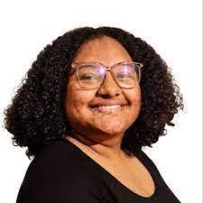 Dora Browning's Instagram, Twitter & Facebook