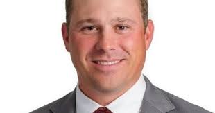 Papa Johns CEO leaves for top post at Shake Shack