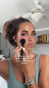 Ashley Gossett's Instagram, Twitter & Facebook