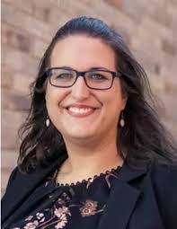 Miriam Hess's Instagram, Twitter & Facebook