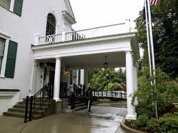 Porte Cochere With Stairs To Door Governor S House Juneau Alaska House Exterior Colonial Exterior Porte Cochere