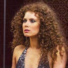 How To Get Amy Adams And Jennifer Lawrence S American Hustle Hair Disco Hair 70s Hair And Makeup 70s Disco Hair