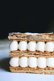 Detrempe 300 G De Farine 150 G D Eau 5 G De Sel Fin Le Beurre Manie 300 G De Beurre Froid 100 G De Gateau Caramel Dessert Gastronomique Gateaux Et Desserts