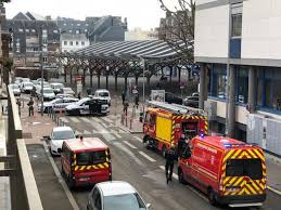 Banque postale marseille centre financier. Colis Suspect Au Centre Financier De La Poste A Rouen Les Forces De L Ordre Mobilisees