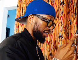 Jay Hines's Instagram, Twitter & Facebook