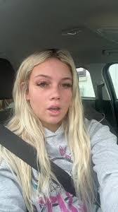 Deanna Conner's Instagram, Twitter & Facebook