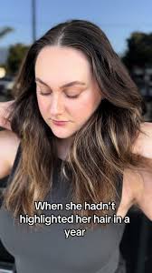 Good lord 😍✨My girl Emma finally decided to highlight her hair again after  a year of grow out ✨ #beforeandafter #livedincolor #teasylights  #dimensionalbrunette #santabarbarahairstylist