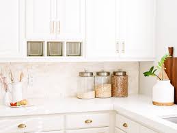 Find the perfect modern kitchen countertop stock photos and editorial news pictures from getty images. What To Store On The Counter In A Kitchen And What Not To