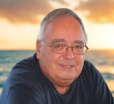 EST-CE QU'UN DES MEMBRES DE CETTE FORMIDABLE ÉQUIPE DE BALLE SERAIT ASSEZ  GENTIL D'IDENTIFIÉ RANGÉE PAR RANGÉE DE GAUCHE À DROITE ET MERCI À MONSIEUR  Dominic Marchand pour son partage.