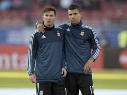 May 31, 2021 · aguero and messi are close friends, having been teammates at international level for the last 15 years and roommates when they were youngsters. Wm Quali Sudamerika News Messi Und Aguero Fehlen Gegen Brasilien