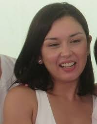 Divina Chua's Instagram, Twitter & Facebook