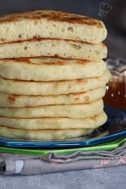 1 H 30 Min 4 Une Fois La Pate A Double De Volume Voir Meme Triple Chauffer En 2020 Recette Matlouh Recettes De Cuisine Recette