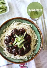 Jajangmyeon Nouilles Coreennes A La Pate De Haricots Noirs Korean Noodles In Black Bean Sauce Cuisine Asiatique Cuisine Exotique Recette Ramen