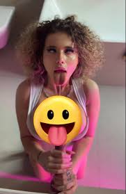 Yololary nudes.