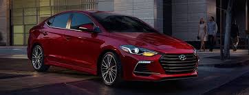 The latest hyundai elantra 2020 pricelist (dp & monthly payments) in the philippines. 2018 Hyundai Elantra Vs 2018 Elantra Sport Compare Specs