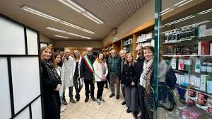 Nuova gestione per la farmacia di paese: “Un servizio pubblico fondamentale