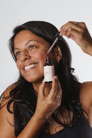 Dani Ingram's Instagram, Twitter & Facebook