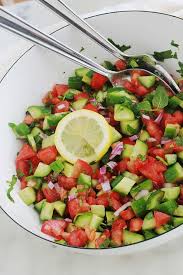 Salade De Tomates Et Concombre A La Marocaine Recette Salade Tomate Recette Salade Ete Salade