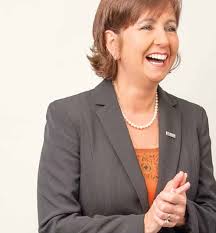 Last Pint with Pokey ACROSS CAMPUS THE QUEST FOR KNOWLEDGE DRIVES STUDENT  AND FACULTY RESEARCH Dr. Cindy Gnadinger takes her