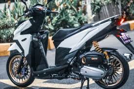 Apa yang ada dalam modipikasi vario 150? Modifikasi Honda Vario 150 Tampil Simple Tapi Banyak Part Aksesoris Motorplus